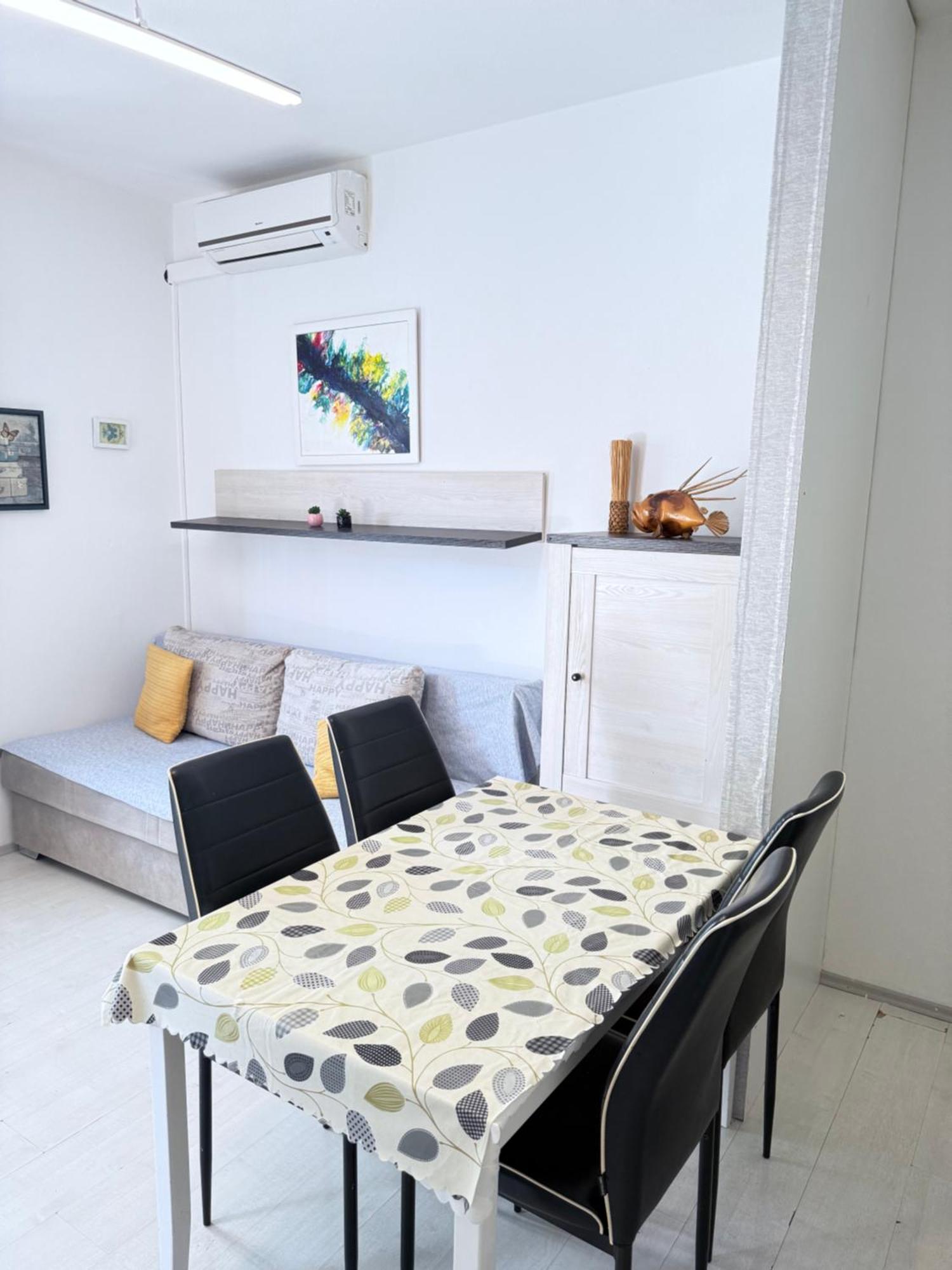 Lu Apartment